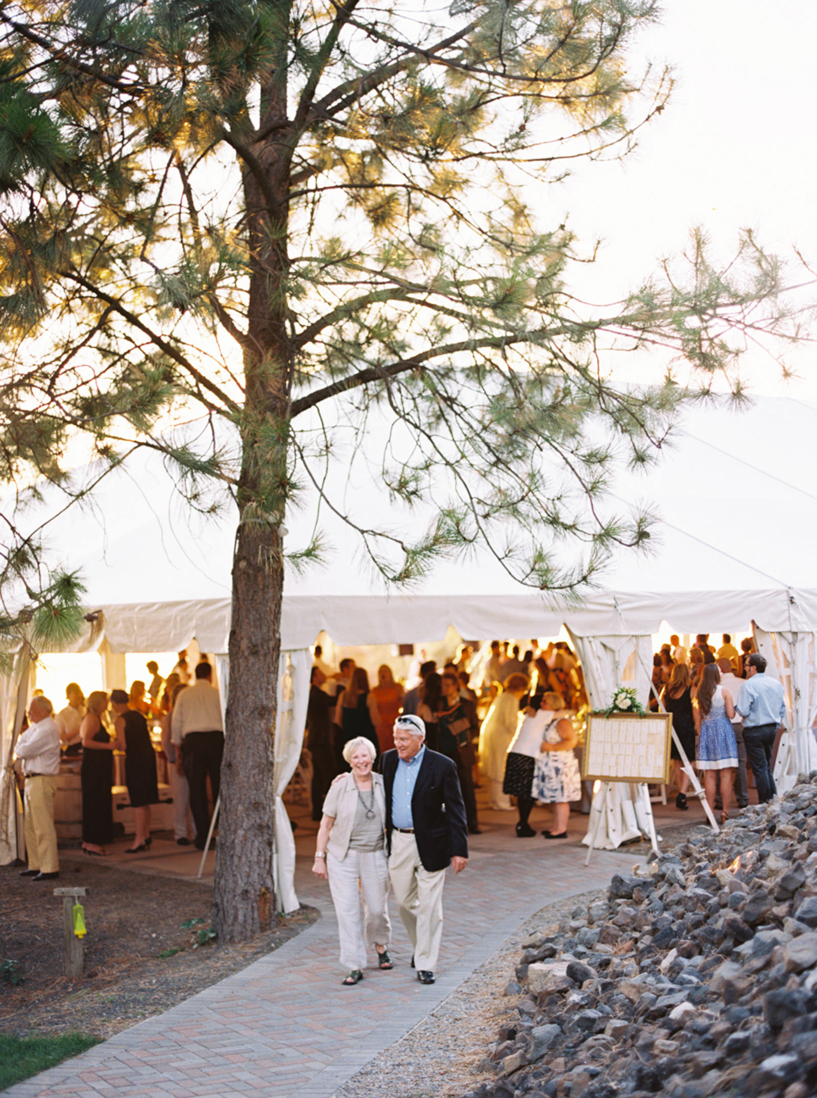 Outdoor Wedding Venue in Spokane, Arbor Crest winery photographed by Spokane Wedding Photographer Anna Peters